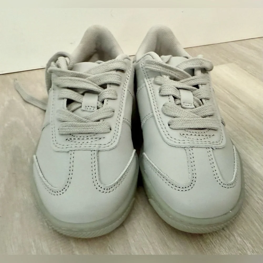 Zara step into